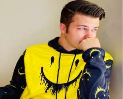 He promotes a number of brands like Freshhood official on his Instagram page.